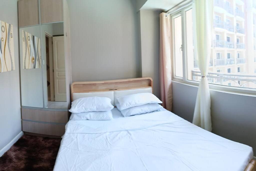 Monarch Parksuites - Balmoral Place Paranaque City Exterior photo